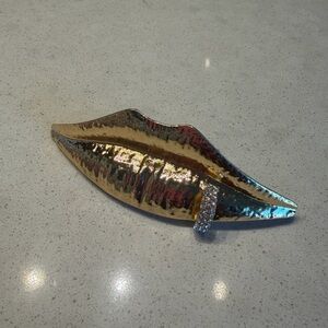 Gold Lip-Shaped ring with Silver Accent